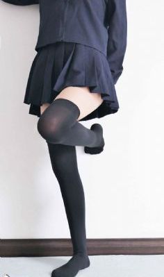 外国趴着打屁股打到哭视频_4K电影在线观看